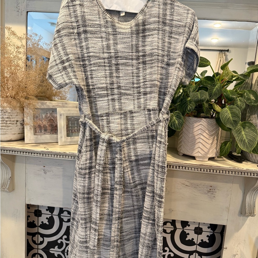 Gray Plaid Short-Sleeve Tie-Waist Dress